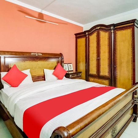 OYO 10877 Hotel R K Residency Gurgaon Exterior foto