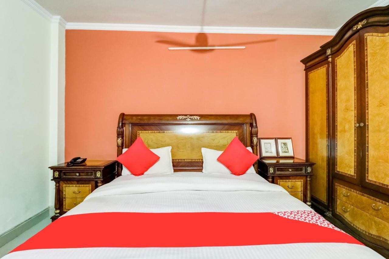 OYO 10877 Hotel R K Residency Gurgaon Exterior foto