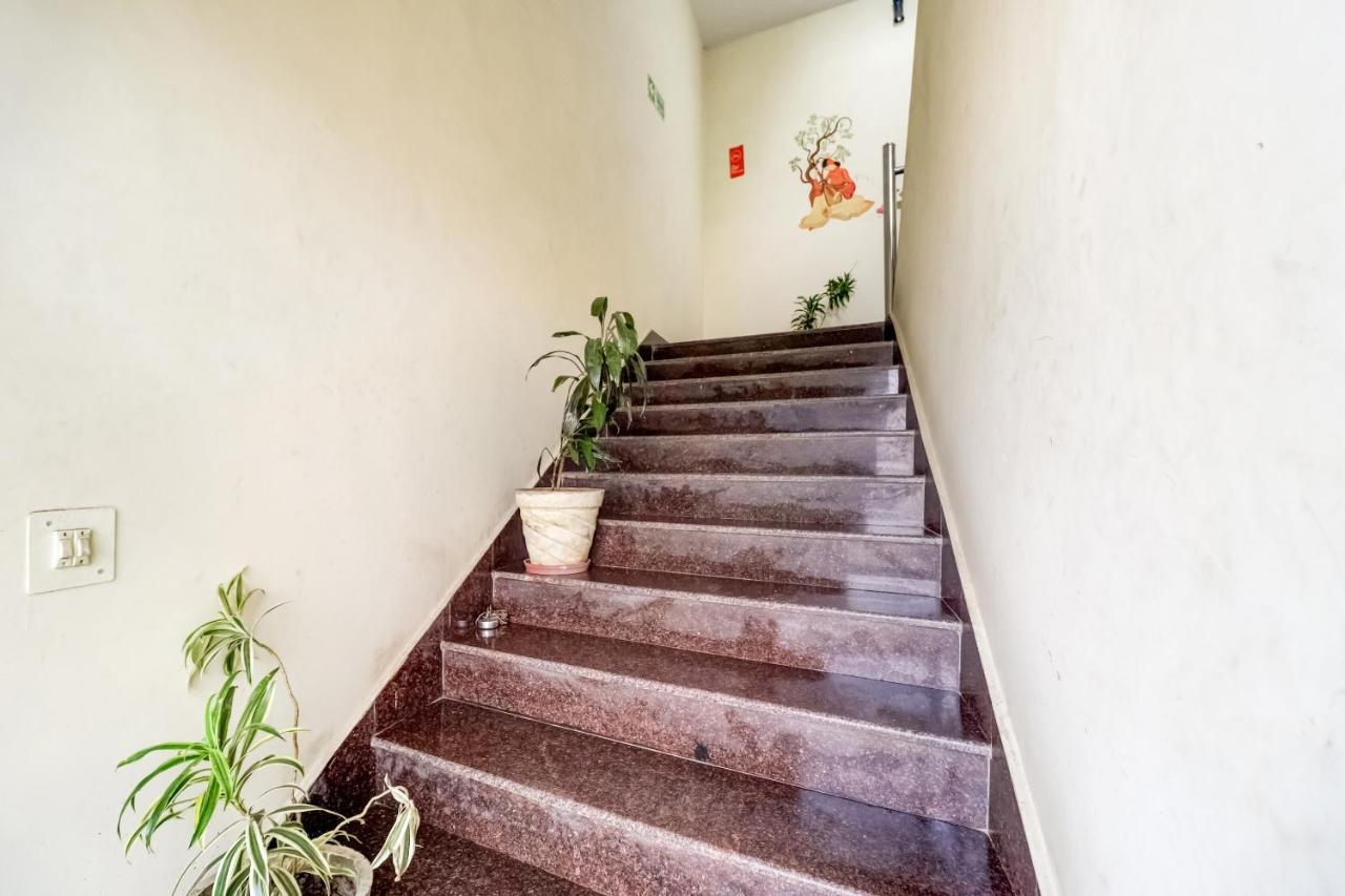 OYO 10877 Hotel R K Residency Gurgaon Exterior foto