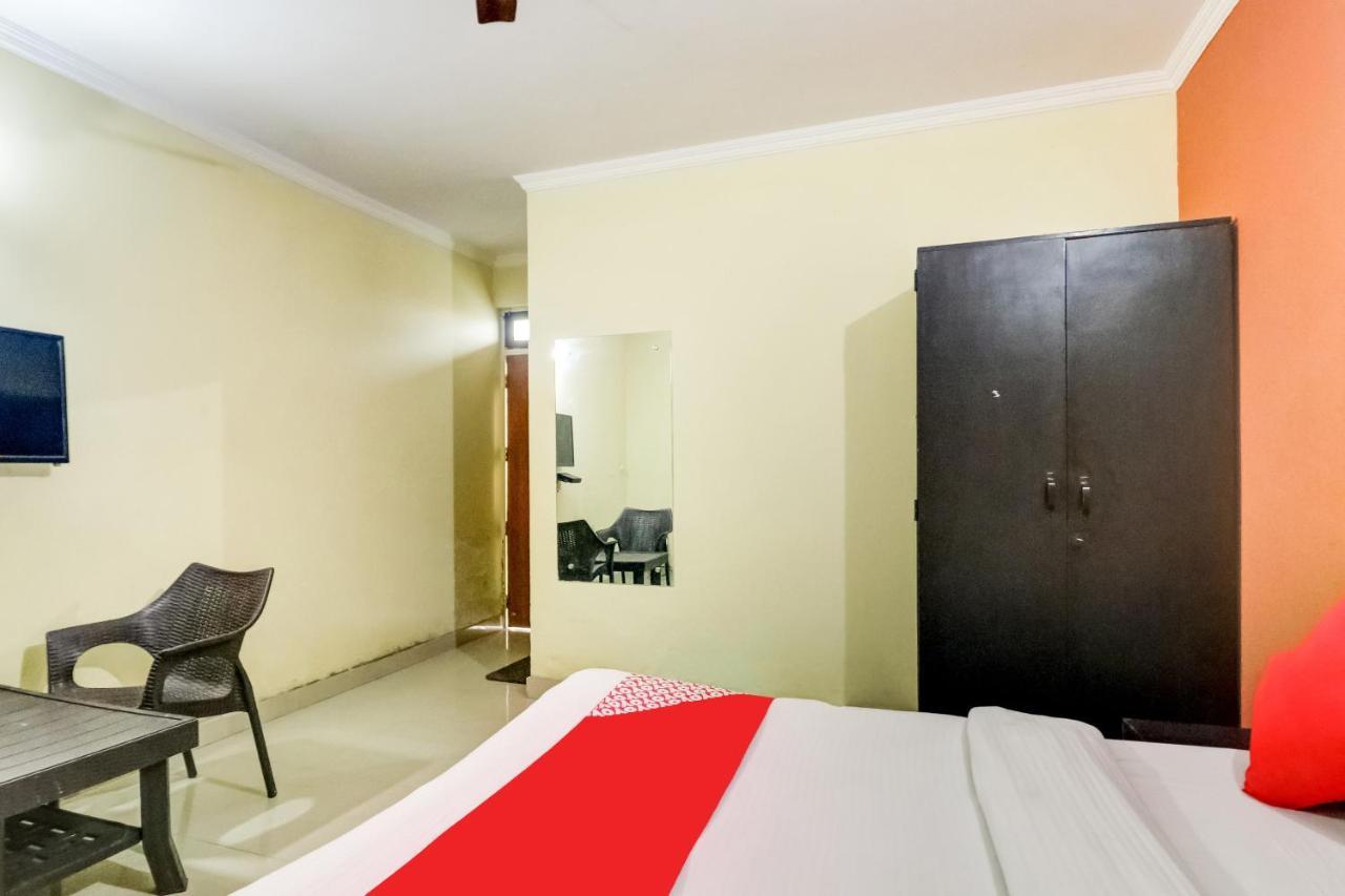 OYO 10877 Hotel R K Residency Gurgaon Exterior foto