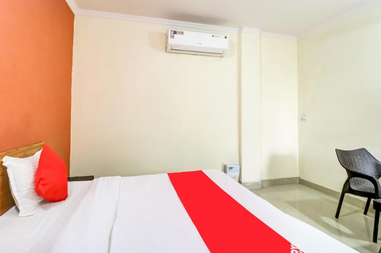 OYO 10877 Hotel R K Residency Gurgaon Exterior foto