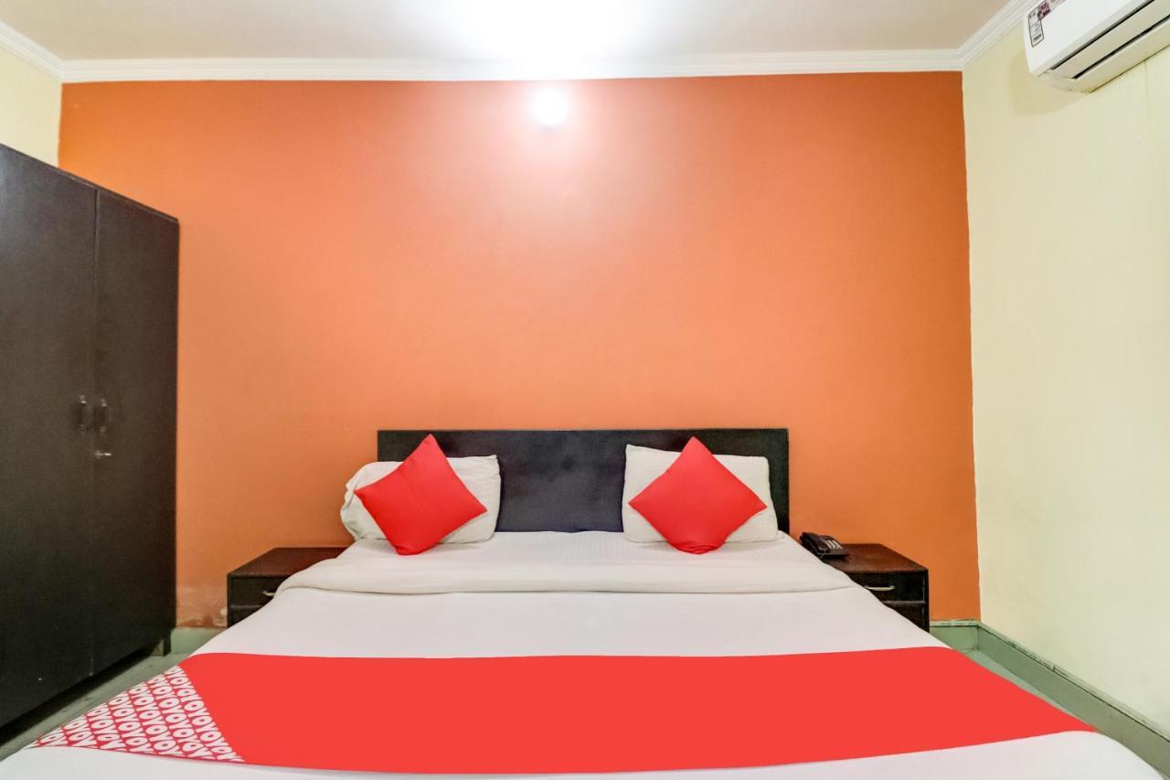 OYO 10877 Hotel R K Residency Gurgaon Exterior foto