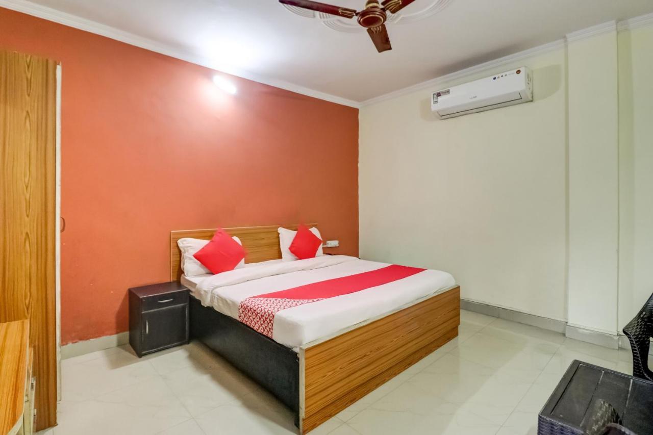 OYO 10877 Hotel R K Residency Gurgaon Exterior foto