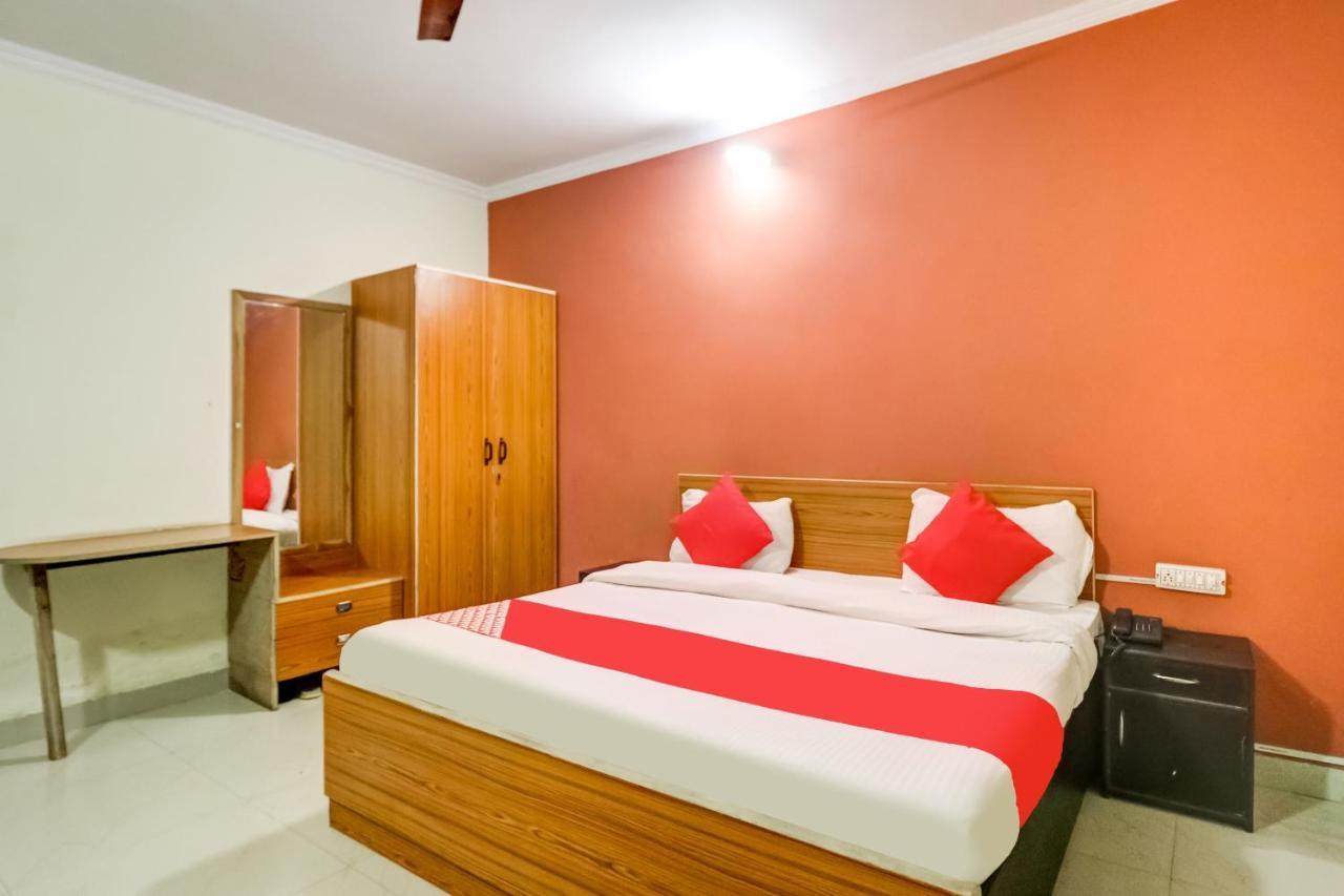 OYO 10877 Hotel R K Residency Gurgaon Exterior foto