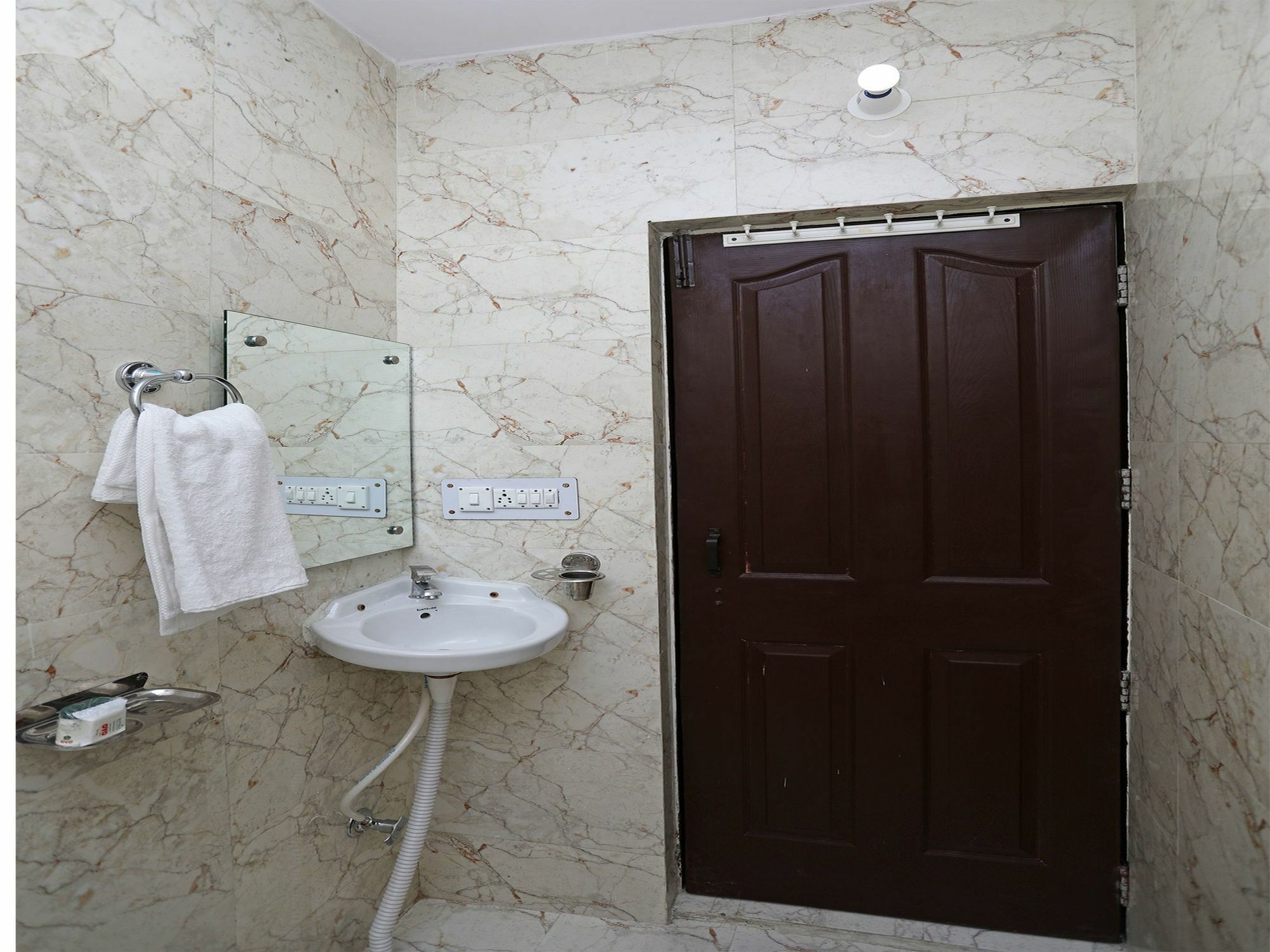 OYO 10877 Hotel R K Residency Gurgaon Exterior foto